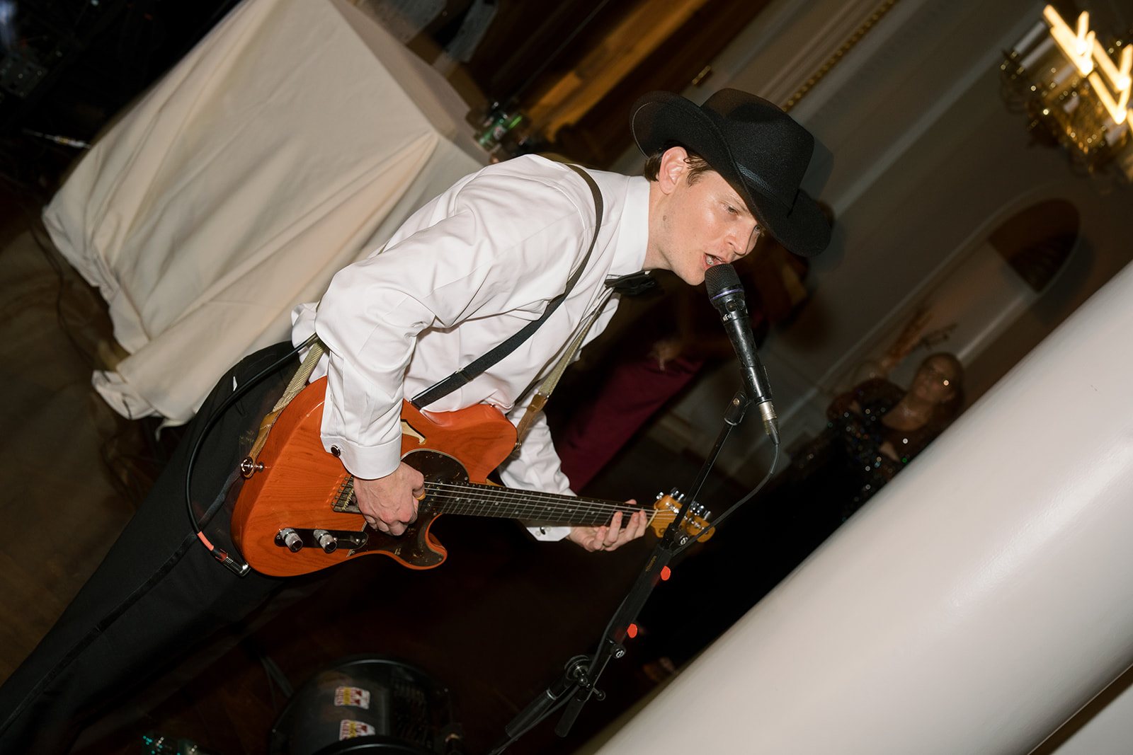 Andee & Quinn wedding at The Cincinnati Club: guitarist performance close.