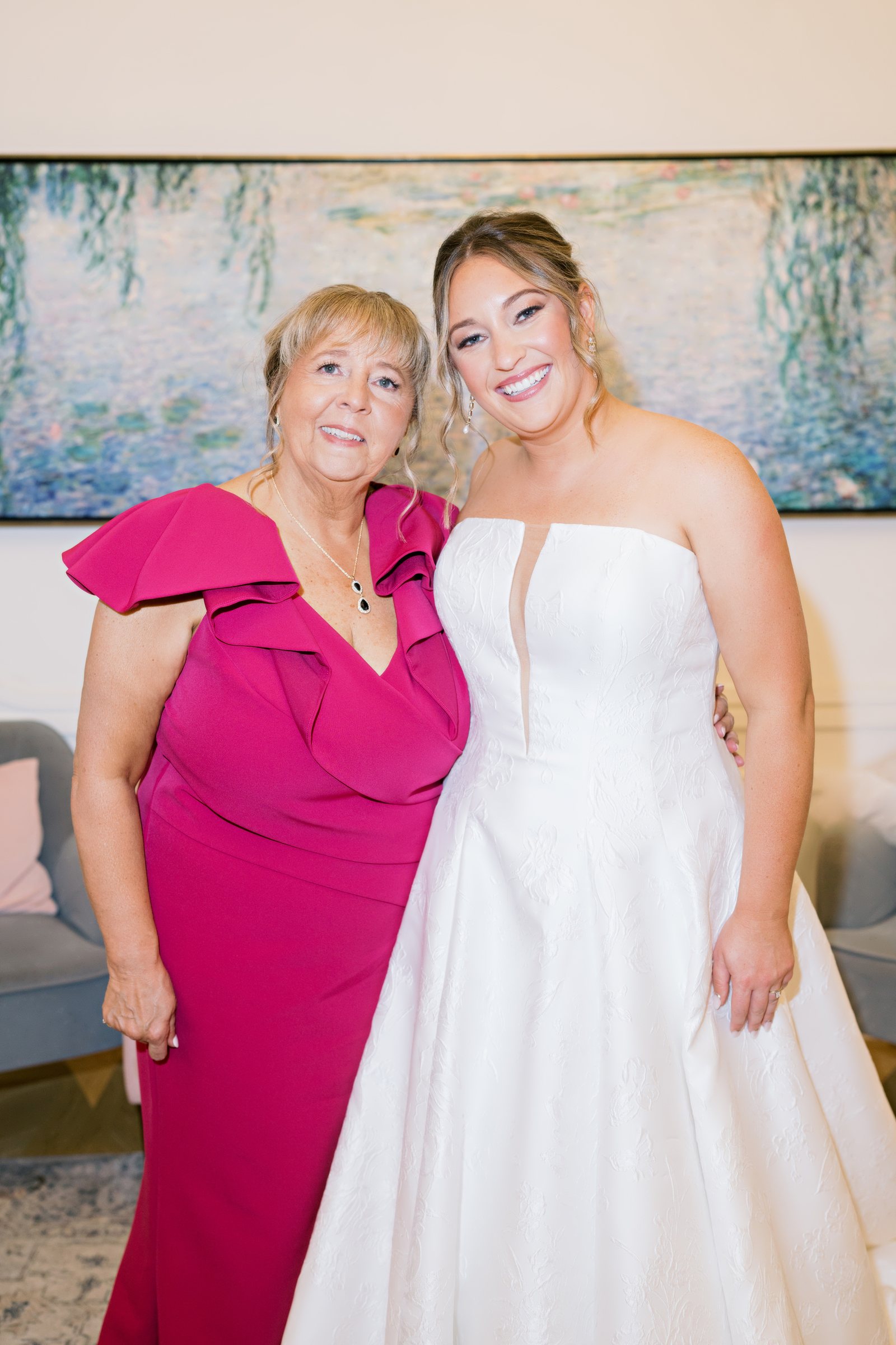 Kent and Nicolette wedding: nicolette getting ready portrait with guest.