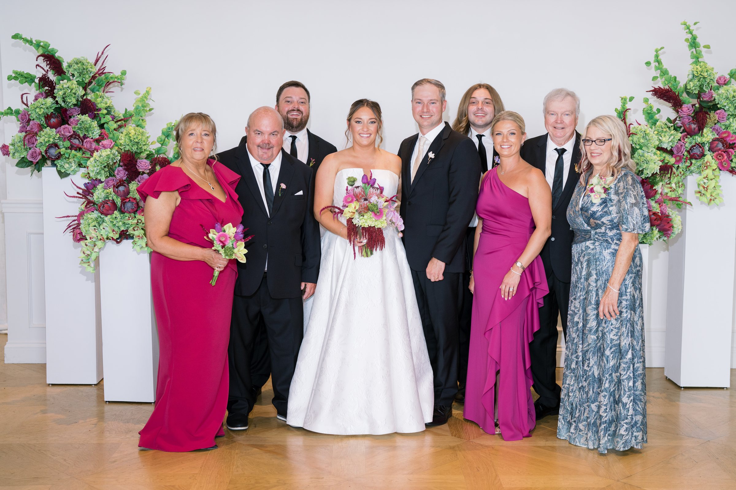 Kent and Nicolette wedding: kent nicolette family group portrait wide.