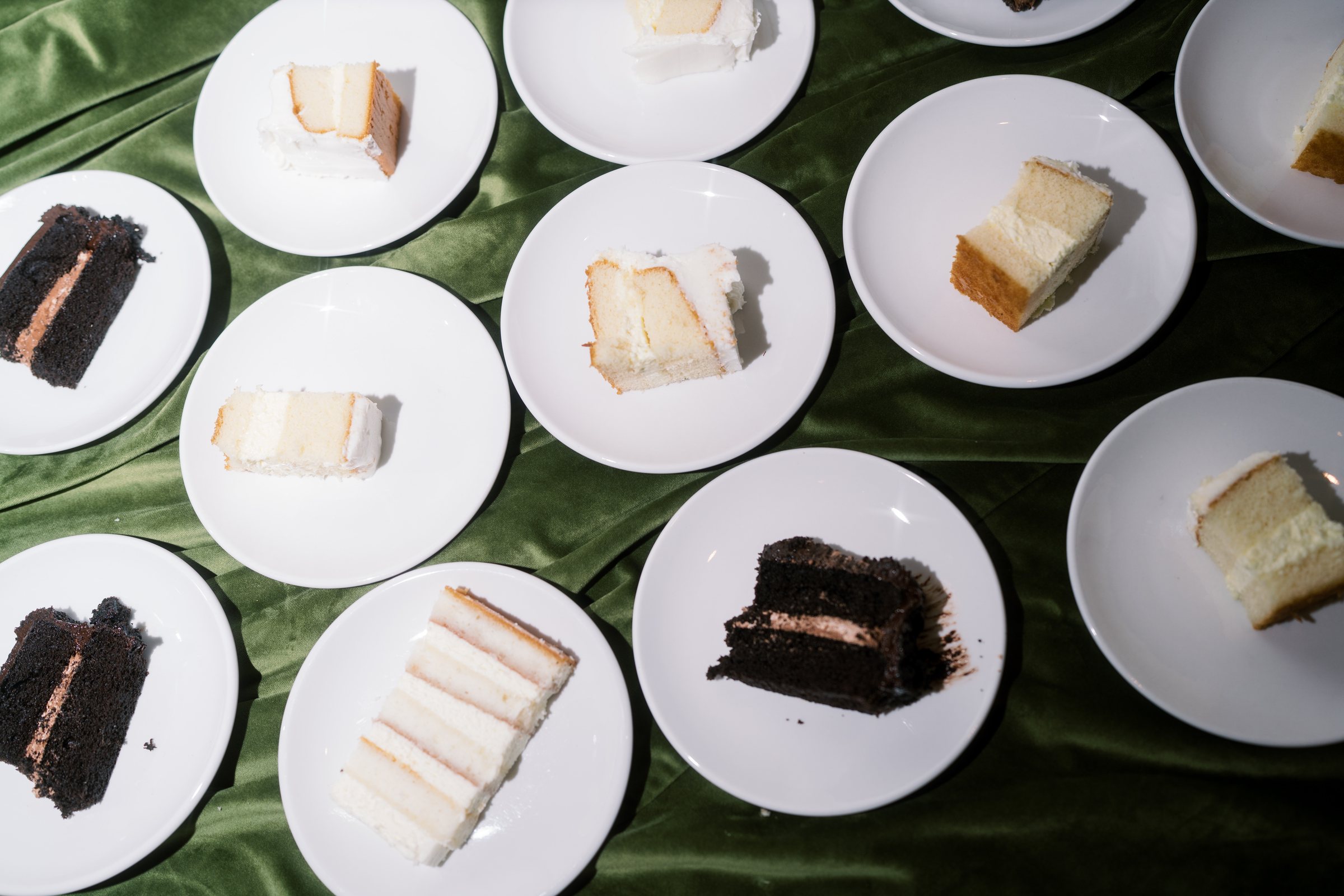 Kent and Nicolette wedding: wedding dessert slices.