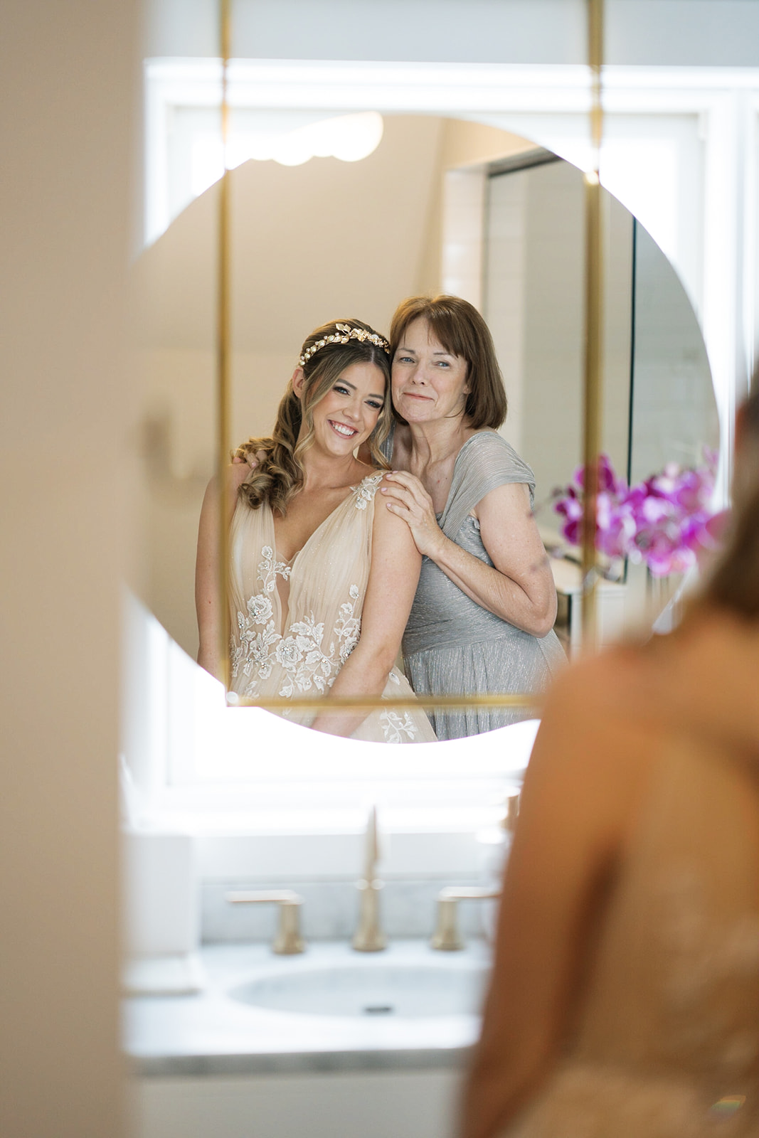 Courtney with Julie during the getting-ready part of the wedding day