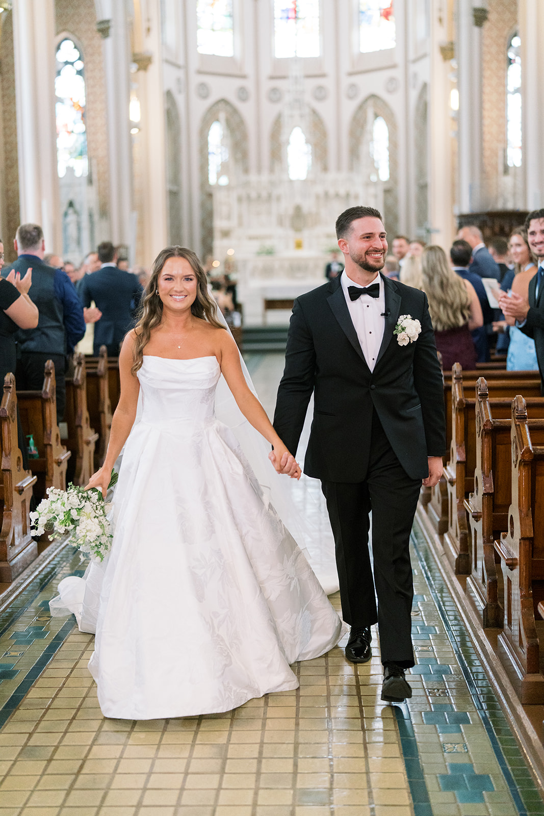 Wedding ceremony inside St. Francis de Sales in Cincinnati, gallery view 4